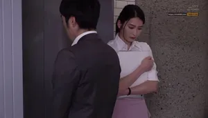 Em thư ký tủi thân bị sếp bắt vào nhà trọ phục vụ đối tác